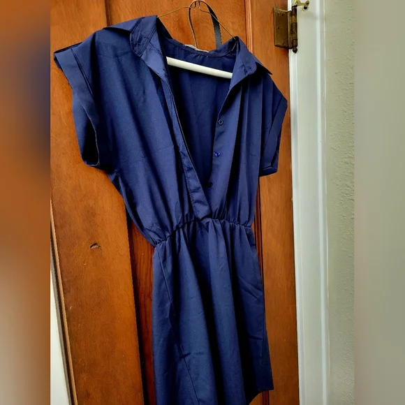 Womens Collard Dress with Belt - Picture 2 of 9